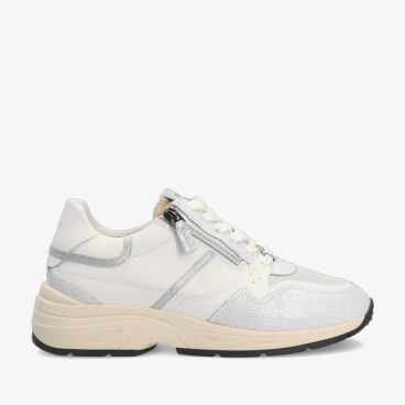 Piedi Nudi KARA 02.03