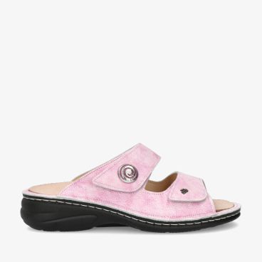 Roze leren Finn Comfort Colina 02628 821103 sandaal met twee klittenbandsluitingen sierknop en zwarte comfortabele zool