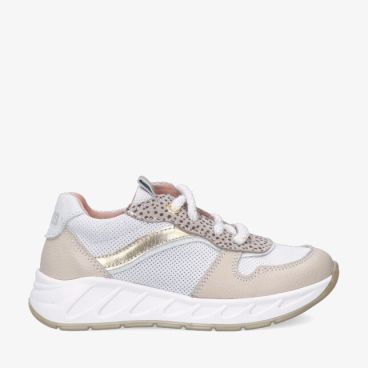 Beige leren sneaker Twins Senne Sharp 326107 501-W5 met geperforeerde panelen gouden bies stipdetail en chunky witte zool