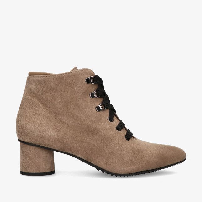 Brunate laarsjes on sale
