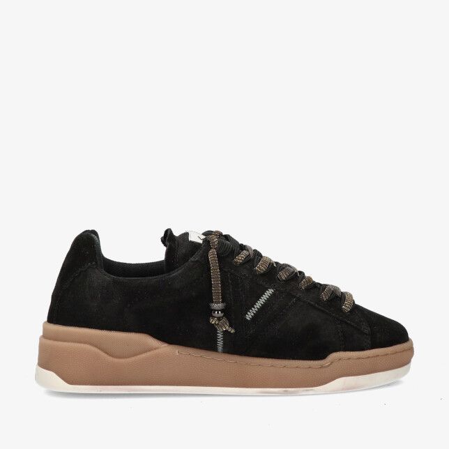 Zwarte suède Via Vai Sam Kyli 62188 03-900 sneaker met dikke lichtbruine zool contraststiksels en ronde trekkingveters