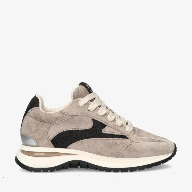 Ecru suède sneaker Via Vai Usher Riggs 62343 01-204 met zwarte inzet dikke tweekleurige zool en zilveren hielaccent