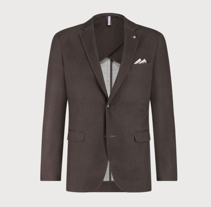 Bruin colbert van Blue Industry JBIW25-M4 met twee knopen klepzakken borstzak met pochet en fijn geweven textuur