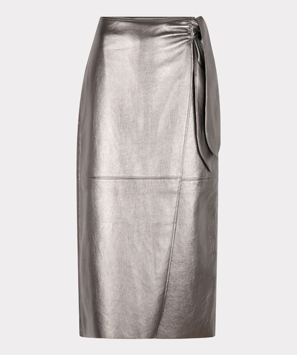 Zilveren EsQualo rok W25.11709 075 met glanzende leerlook midi recht model met strikdetail opzij