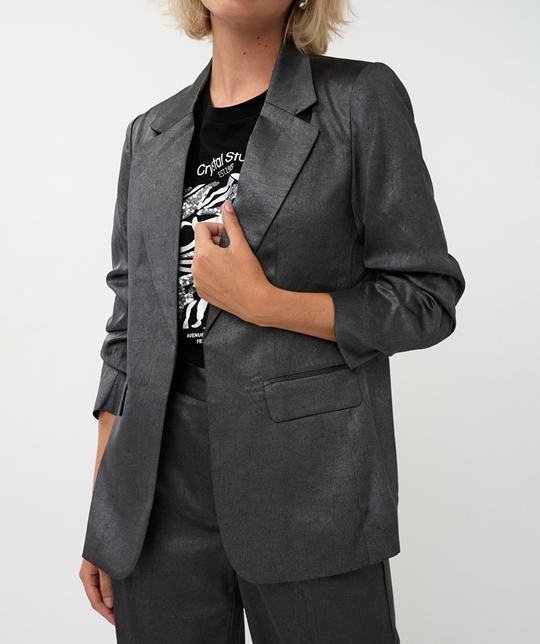 Antracietkleurige blazer van EsQualo W25.10742 020 met lichte glans relaxte pasvorm revers klepzakken en opgestroopte mouwen