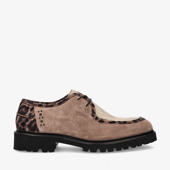 Taupekleurige nubuck veterschoen van Floris van Bommel SELSI SFW-30036 34-01 met profielzool panterprint en harige wreef