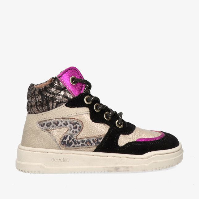 Develab 41926 359 sneaker in gouden leren combinatie met zwarte suède details fuchsia accenten en panterprint