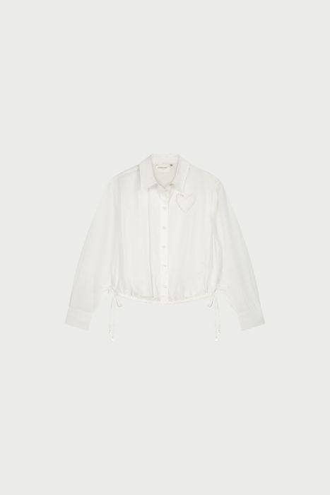 Witte Fabienne Chapot blouse CLT-BLS-06-AW25 1000 met kraag knoopsluiting en geborduurd hart trekkoord zoom en lange mouwen