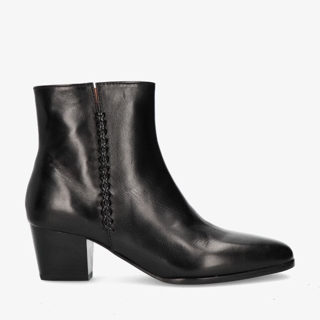 Zwarte leren enkellaars met blokhak en vlechtnaad van Everybody model 83856N Negro