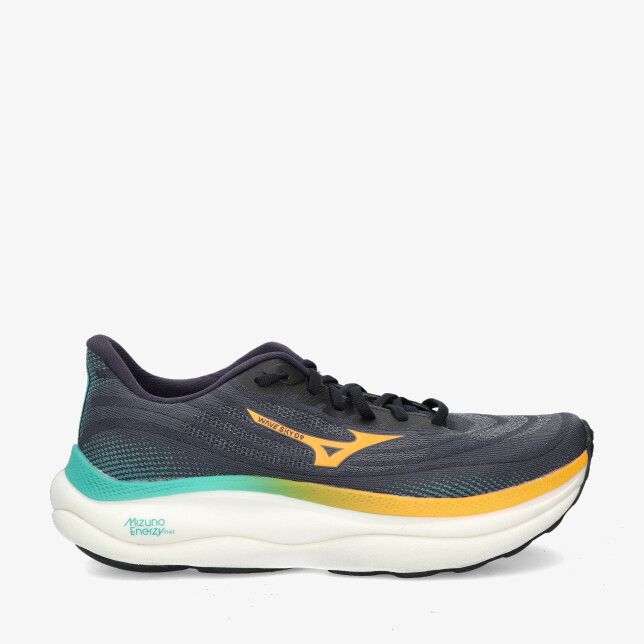 Zwarte Mizuno Wave Sky J1GC2502 01 hardloopschoen met ademend mesh bovenwerk lage pasvorm gele details en dikke witte zool
