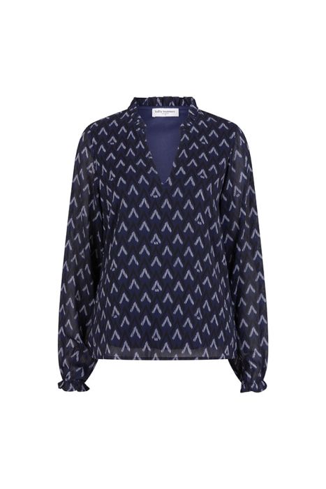 Blauwe Lofty Manner blouse QJ01 823 met V-hals pijltjesprint en lange mouwen met ruches in luchtige semi-transparante stof