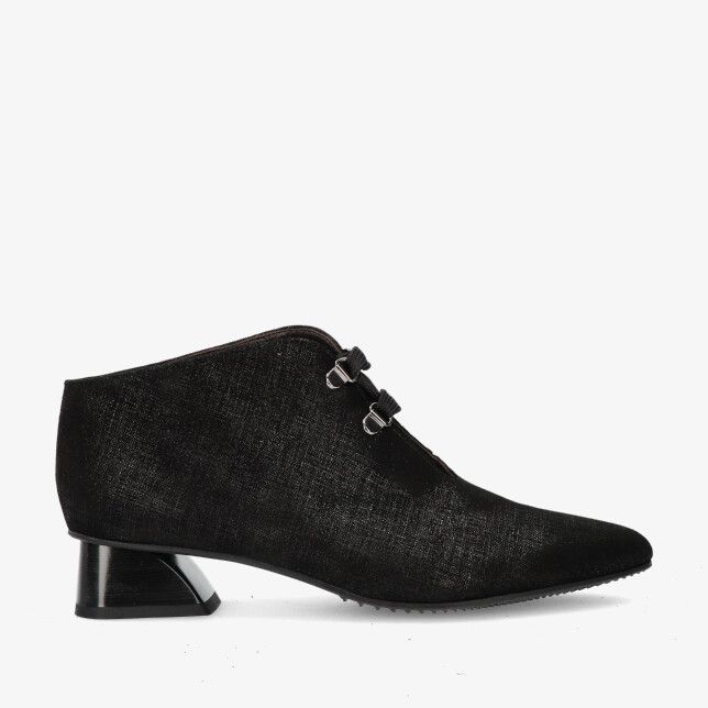 Zwarte suède Brunate 38289 Capri-Nero met spitse neus twee metalen gespen en lage glanzende blokhak
