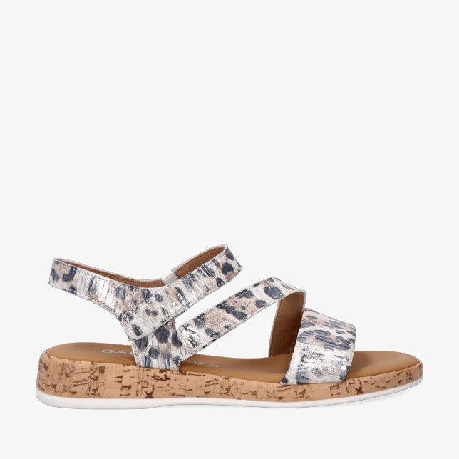 Gebroken witte Gabor 82.733 91 sandaal van metallic leer met dierenprint en drie bandjes slingback en kurklook zool
