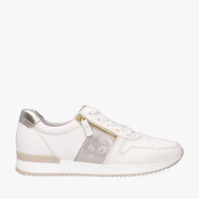 Gabor 83.420 20 lage sneaker in gebroken wit van leercombinatie met goudkleurige rits metallic hiel en glanzend zijpaneel