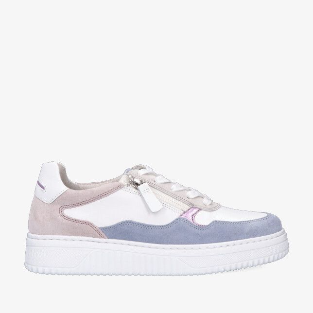 Blauwe Gabor 86.408 54 sneaker van leren combinatie met suède inzetstukken rits naast de veters en dikke witte zool