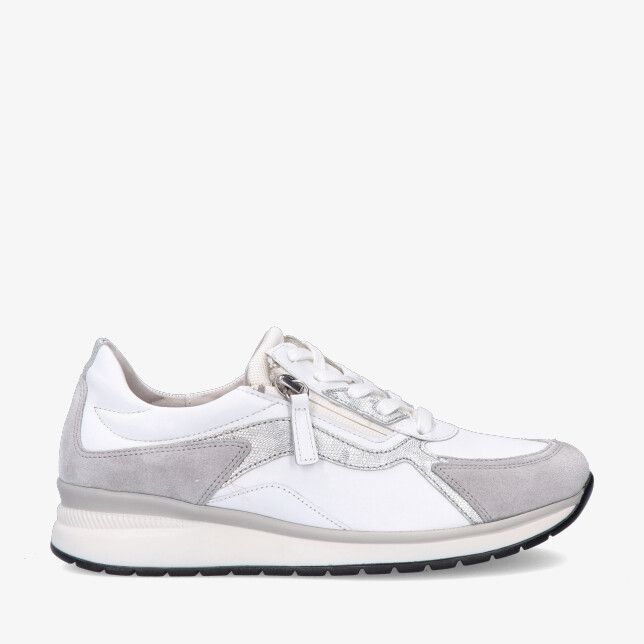Witte leren Gabor 86.305 51 sneaker met grijze suède overlays zilveren details met rits en veters op een lichte zool