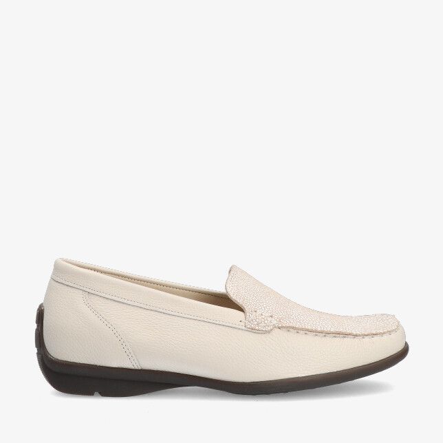 Beige loafer van leercombinatie Waldlaufer Harriet 431000 317 111 met korrelstructuur en donkere zool