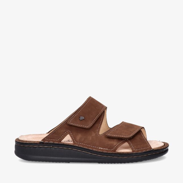 Cognackleurige nubuck slipper Finn Comfort DANZIG-S 81529 832258 met twee klittenbandbanden open teen en zwarte zool