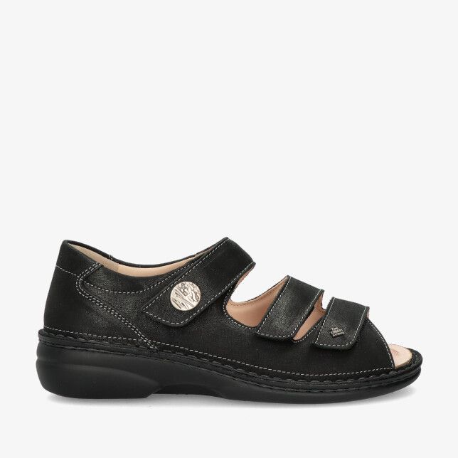 Zwarte Finn Comfort 96404 817393 sandaal van nubuck met drie klittenbandsluitingen open teen en contrasterende stiksels
