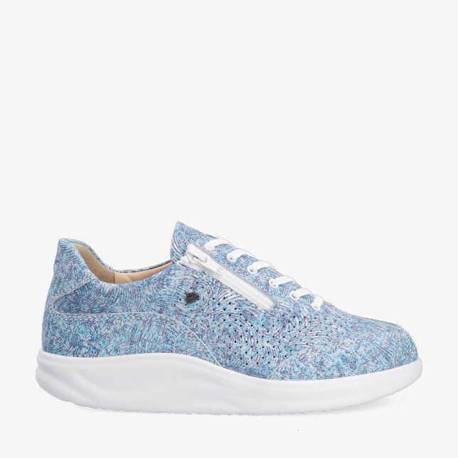Blauwe leren sneaker Finn Comfort OZE 02927 840214 met speels patroon veters zijrits en lichte dikke zool