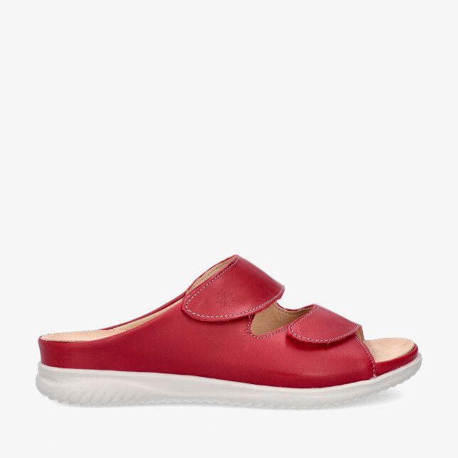 Rode leren Hartjes Breeze 122.1114/99 27.00 slipper met twee brede bandjes open teen en witte flexibele zool