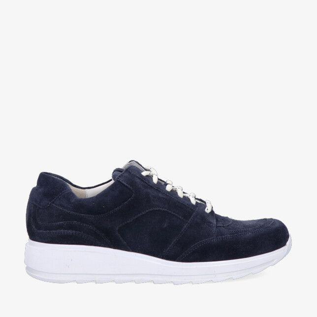 Blauwe suède sneaker Durea 6315 685 9328 met witte veters en dikke witte zool
