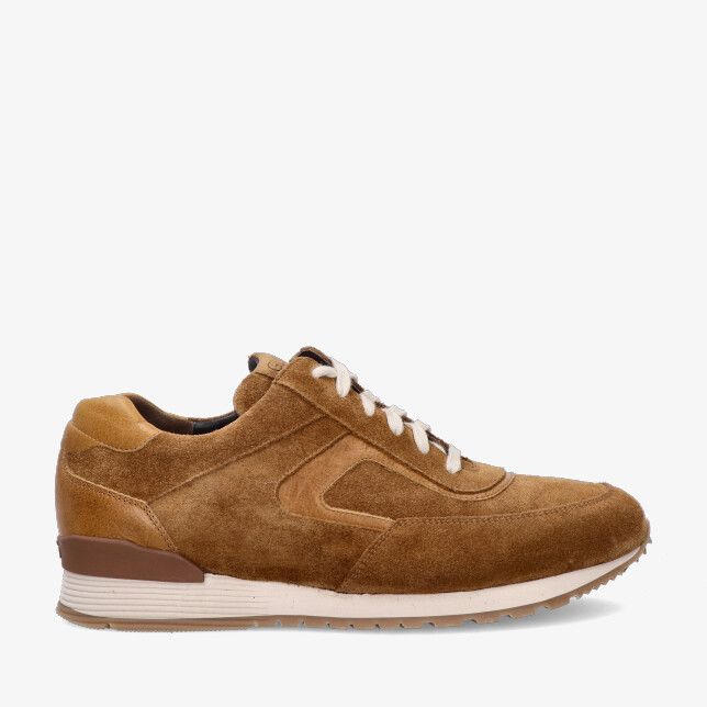 Camelkleurige Gijs 2138 908 2044 sneaker van suède met witte veters en sportieve zool