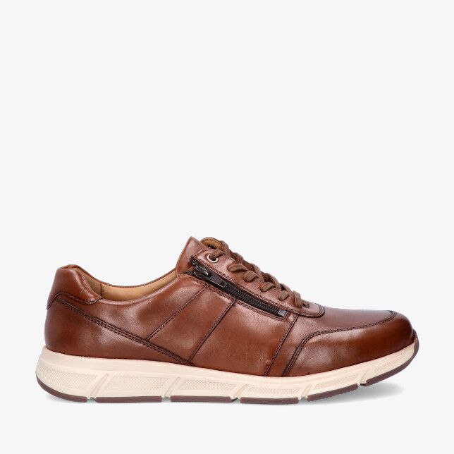 Bruine leren sneaker Solidus KAI 67002 30153 met veters en zijrits op een crèmekleurige stevige zool met stiksels
