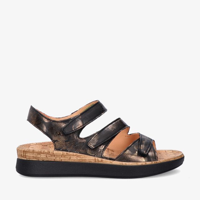 Zwarte Think Meggie 3 000585 0030 sandaal van metallic leer met drie klittenbandriempjes kurken voetbed en sleehakzool