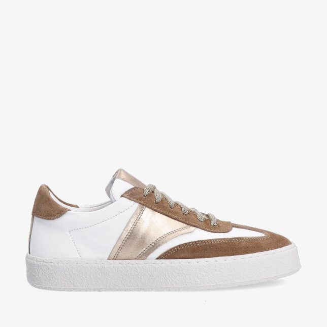 AQA A8909 25418.A03 sneaker in bruine leercombi met wit leer suède details en goudkleurig paneel op dikke witte zool