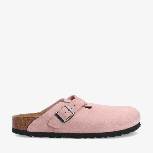 Roze Birkenstock Boston 1031635 in suède klomp met gesloten neus verstelbare gesp kurken voetbed en zwarte zool