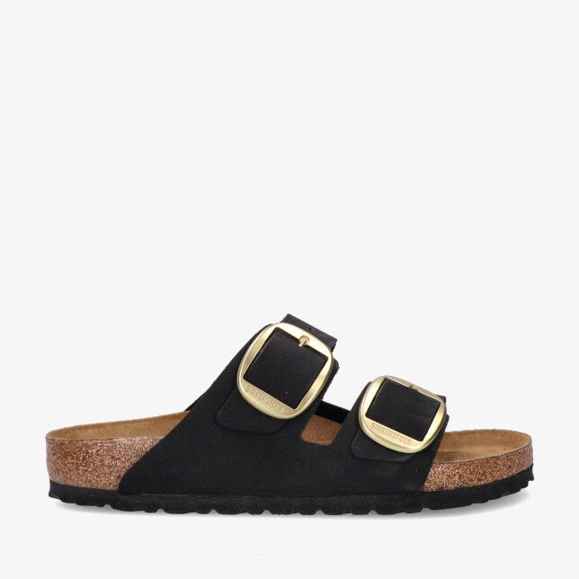 Zwarte Birkenstock Arizona 1023239 sandaal van nubuck met twee brede banden en grote goudkleurige gespen en kurken voetbed