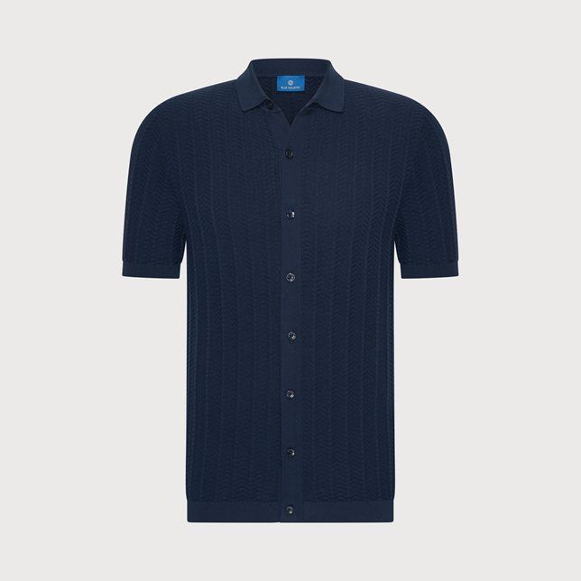 Blauwe Blue Industry KBIS26-M4 NAVY gebreid polohemd met korte mouwen knoopsluiting ribboorden en kabelpatroon