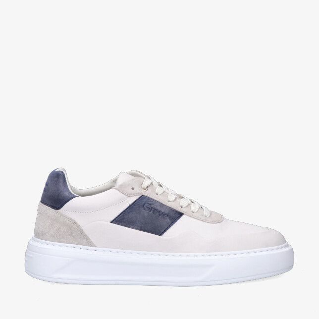 Witte suède sneaker Greve DELFT 2134 01-RF-3479 met donkerblauwe inzet en dikke witte zool