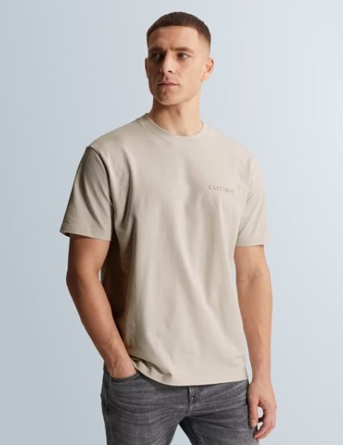 Beige effen Cast Iron T-shirt model CTSS2603512 7178 met ronde hals subtiel borstlogo korte mouwen en rechte pasvorm