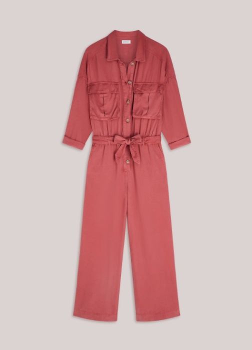 Rode Summum jumpsuit Flow in linnen lyocell 4s2940-12406 559 met knoopsluiting borstzakken strikceintuur en wijde pijpen