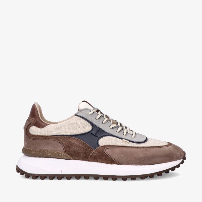 Bruine Floris van Bommel NOPPI SFM-10207 26-01 sneaker in leren mix met suède panelen blauw detail en witte zool met noppen