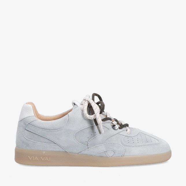 Blauwe suède Via Vai Nilla Macy 62353 05-1341 sneaker met lage pasvorm geperforeerde neus tweekleurige veters en gumzool