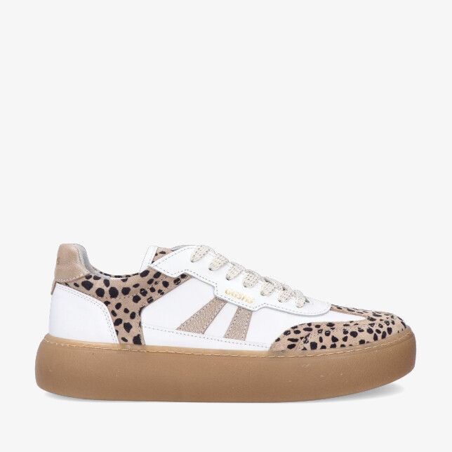Beige leren Giga G4520 C28B11 sneaker met dierenprint witte panelen gouden logo en dikke gumzool