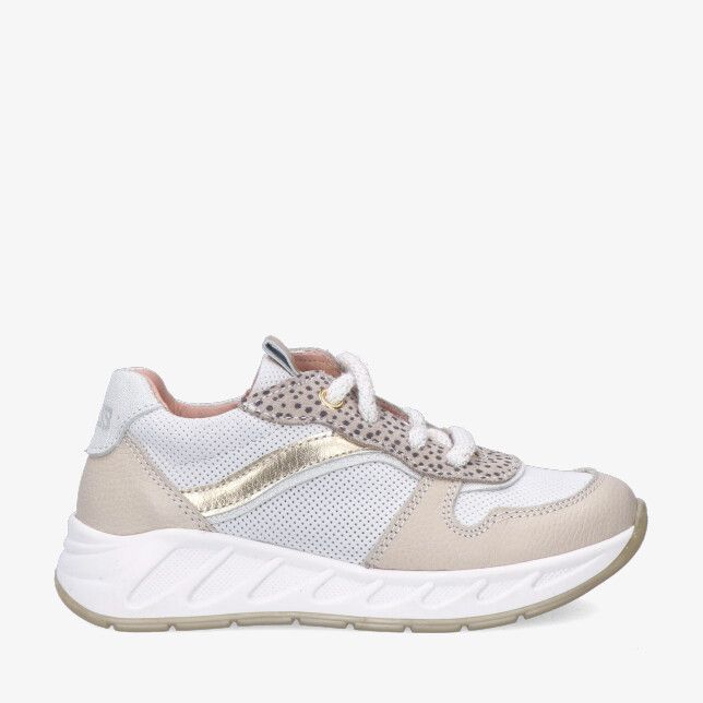 Beige leren sneaker Twins Senne Sharp 326107 501-W5 met geperforeerde panelen gouden bies stipdetail en chunky witte zool