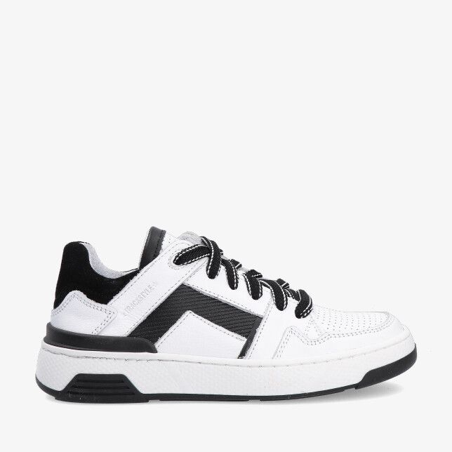 Witte Track Style Boy Bond 326360 589-W3 sneaker in leren combinatie met zwarte panelen geperforeerde neus en dikke zool