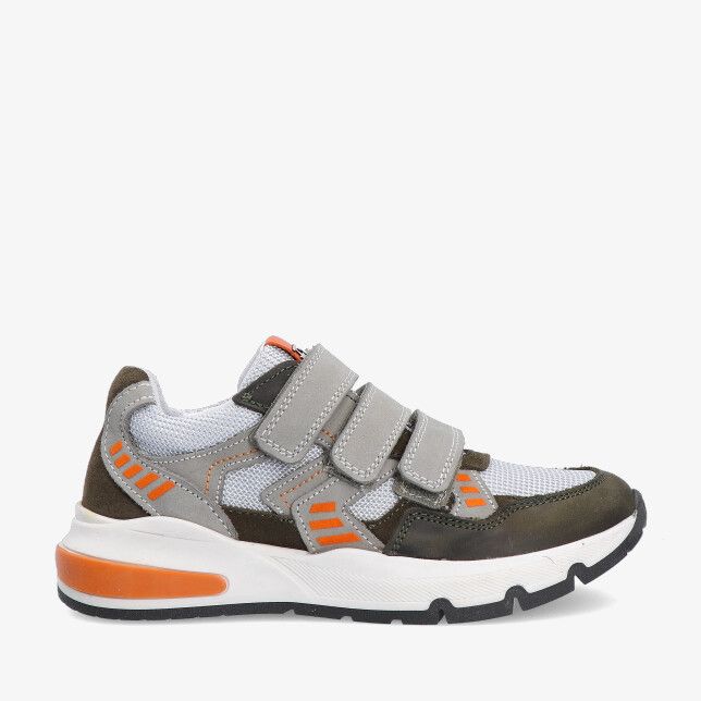 Groene Track Style Silas Splin 326357 168-W5 sneaker van leercombi met mesh drie banden en oranje accenten op witte zool