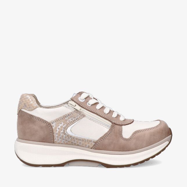 Beige leren combi sneaker Xsensible New Jersey 30150.3 530 met suède overlays zijrits witte veters en dikke zool