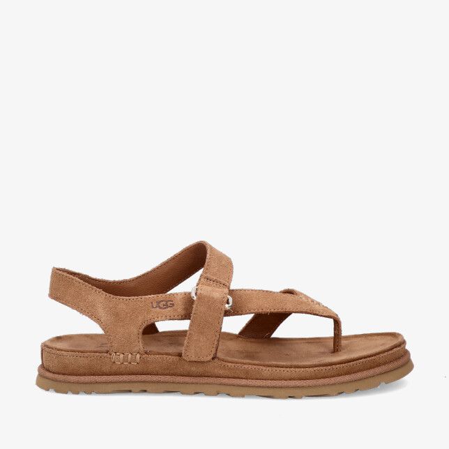 UGG Goldengaze Toe 1175134 CHE sandaal in cognackleurig suède met teensplit brede wreefband en platte profielzool