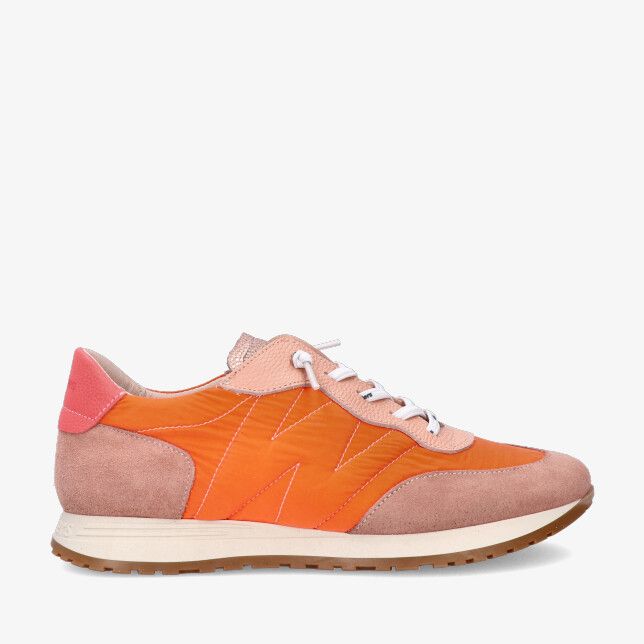 Oranje suède sneaker Wonders A-4802 MELON/NARANJA met roze suède overlays wit veterwerk en rubberen zool in retrostijl