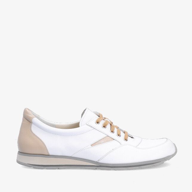 Witte leren sneaker Schneider 401 540 22164 met beige veters en hiel en grijze zool