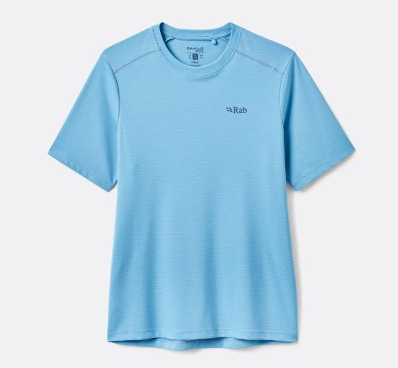 Blauwe Rab T-shirt model QCC 25 BBD met korte mouwen ronde hals subtiele structuur en klein logo op de borst