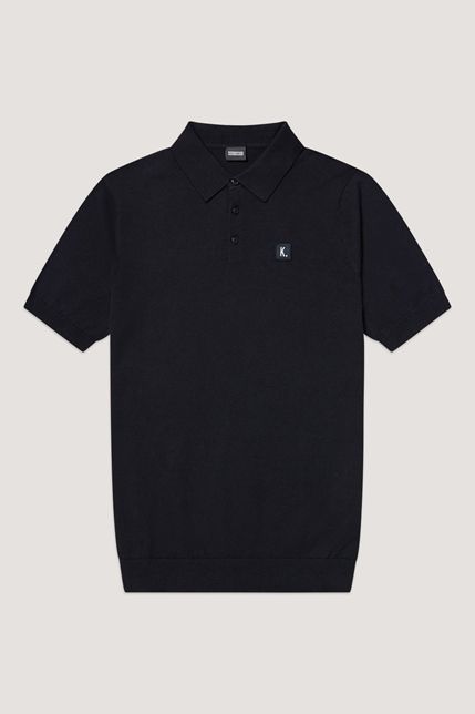 Blauwe polo van Kultivate model 2501080400 319 met korte mouwen een drieknoops sluiting ribboorden en klein borstlogo