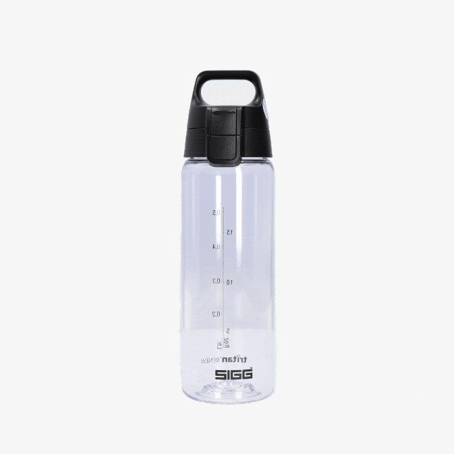 Transparante SIGG GA6208 50 drinkfles met zwarte klikdop en draaglus met maatverdeling op de zijkant
