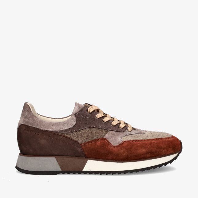 H32 sneakers
